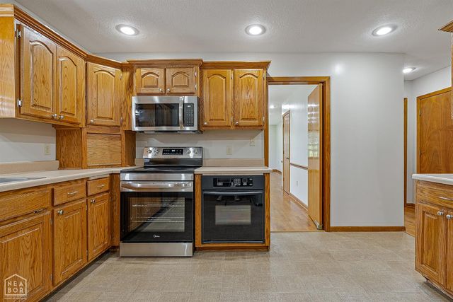 2801 Linwood Drive, Paragould, AR 72450