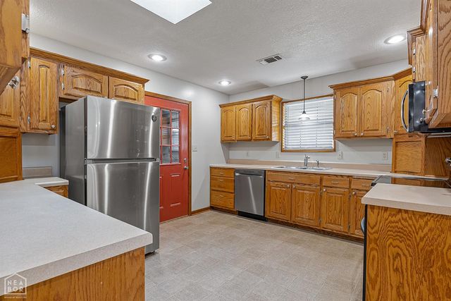 2801 Linwood Drive, Paragould, AR 72450