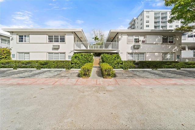6921 Rue Vendome 1, Miami Beach, FL 33141
