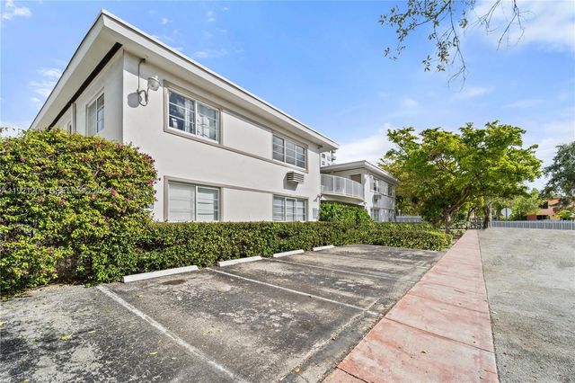 6921 Rue Vendome 1, Miami Beach, FL 33141