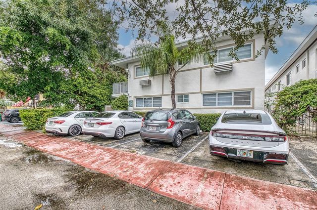 6921 Rue Vendome 1, Miami Beach, FL 33141