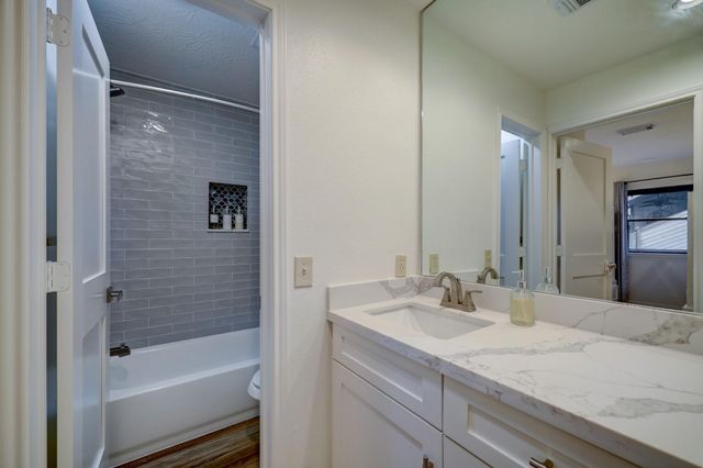 3900 Aspen Drive A207, Montgomery, TX 77356