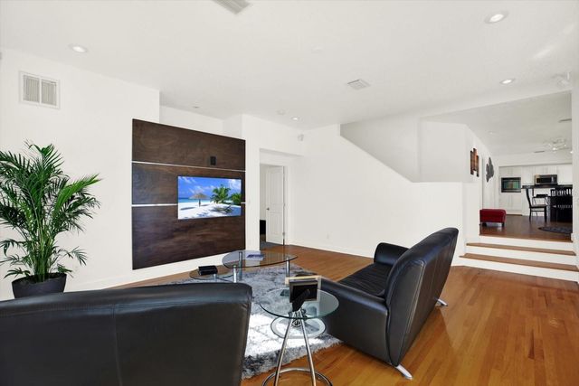 504 FAIRVIEW ROAD, Belleair, FL 33756