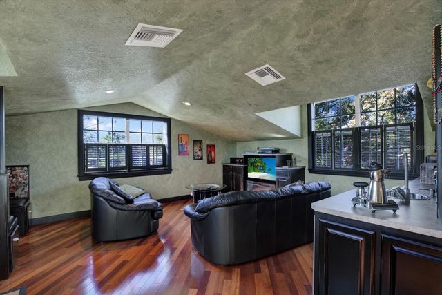 504 FAIRVIEW ROAD, Belleair, FL 33756