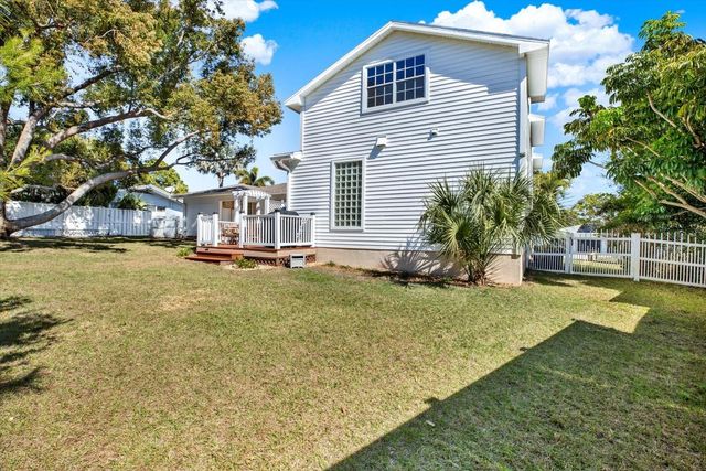 504 FAIRVIEW ROAD, Belleair, FL 33756