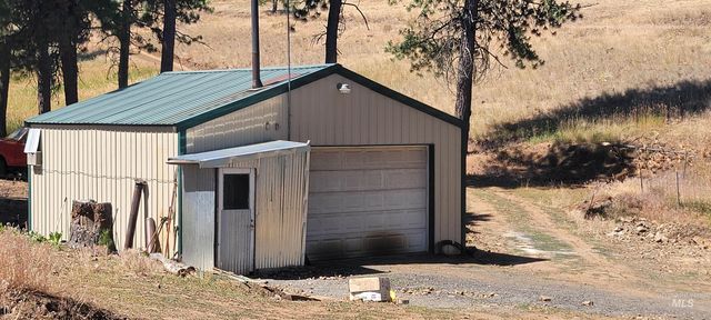 546 Edgehill Dr, Anatone, WA 99401