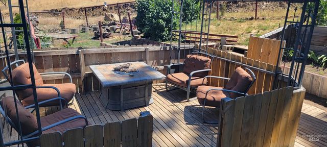 546 Edgehill Dr, Anatone, WA 99401