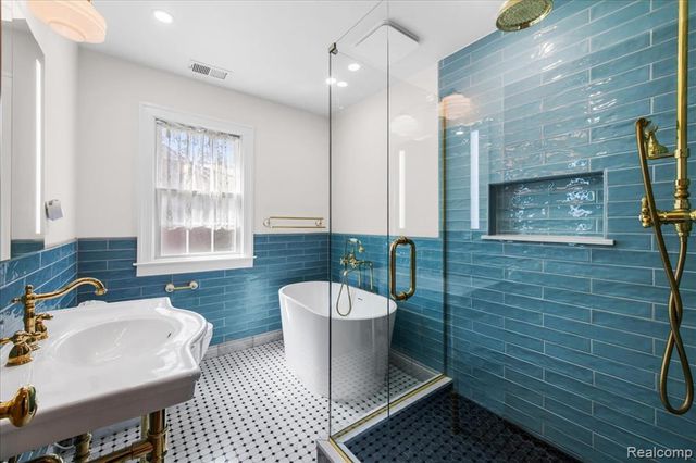 15323 Stahelin Avenue, Detroit, MI 48223