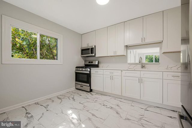 6929 HALLECK ST, District Heights, MD 20747