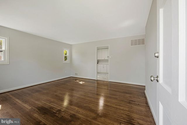 6929 HALLECK ST, District Heights, MD 20747