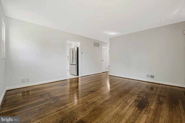 6929 HALLECK ST, District Heights, MD 20747