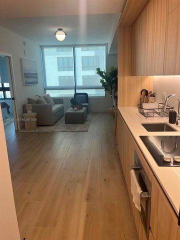 225 N Miami Ave 1810, Miami, FL 33128