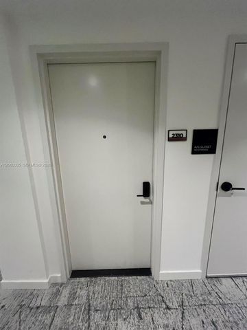 225 N Miami Ave 1810, Miami, FL 33128