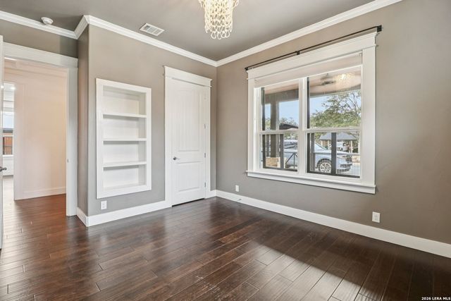 115 E Evergreen, Boerne, TX 78006