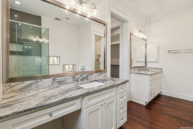 115 E Evergreen, Boerne, TX 78006