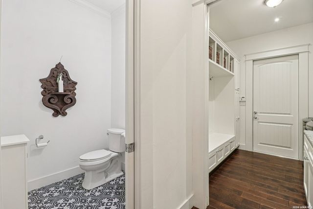 115 E Evergreen, Boerne, TX 78006