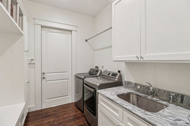 115 E Evergreen, Boerne, TX 78006