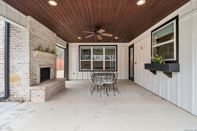 115 E Evergreen, Boerne, TX 78006