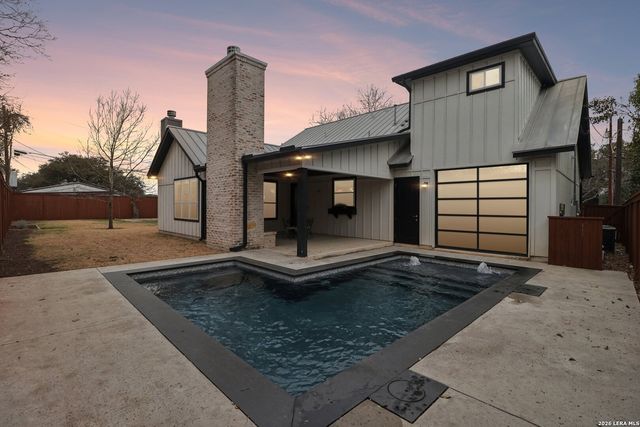 115 E Evergreen, Boerne, TX 78006