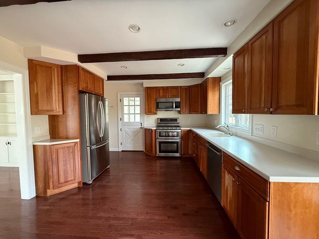 7 Village View Road, Chelmsford, MA 01824