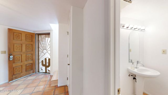 543 S Stephanie Loop, Tucson, AZ 85745