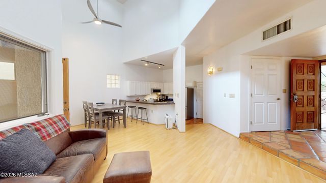 543 S Stephanie Loop, Tucson, AZ 85745