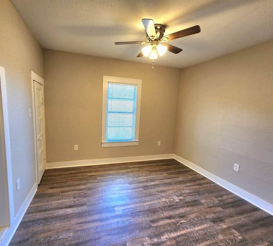 6903 Palestine Street, Houston, TX 77020