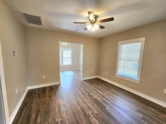 6903 Palestine Street, Houston, TX 77020