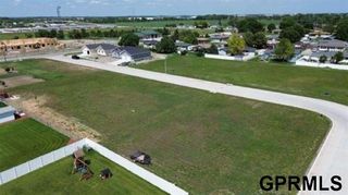 695 6th Avenue Avenue, Columbus, NE 68601