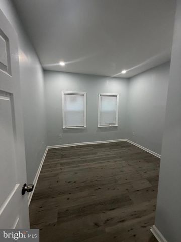 28 ELM ST, Trenton, NJ 08611