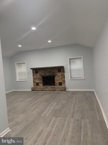 28 ELM ST, Trenton, NJ 08611