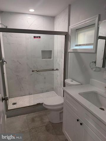 28 ELM ST, Trenton, NJ 08611