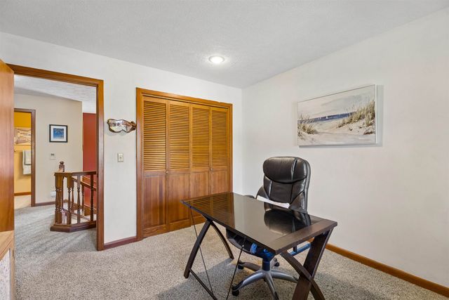 702 W Briar Cliff Ct, Spokane, WA 99218