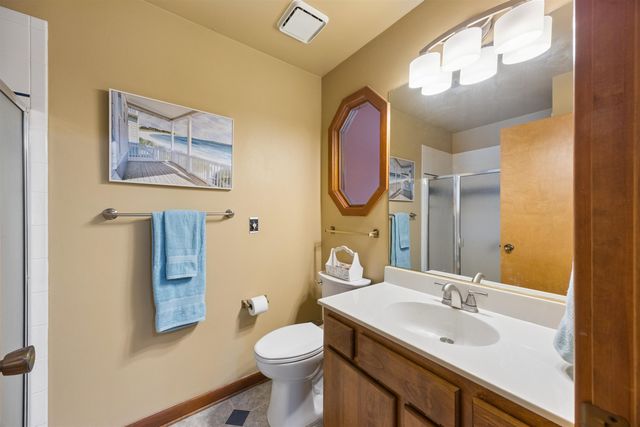 702 W Briar Cliff Ct, Spokane, WA 99218