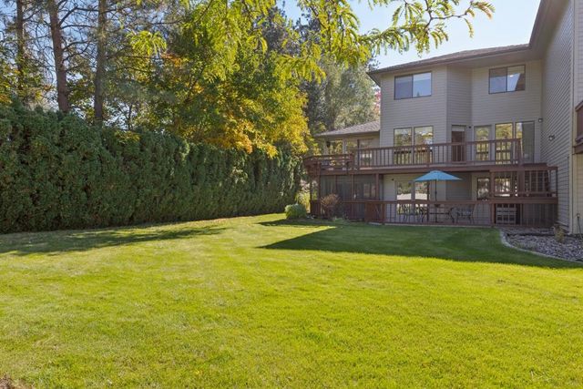 702 W Briar Cliff Ct, Spokane, WA 99218