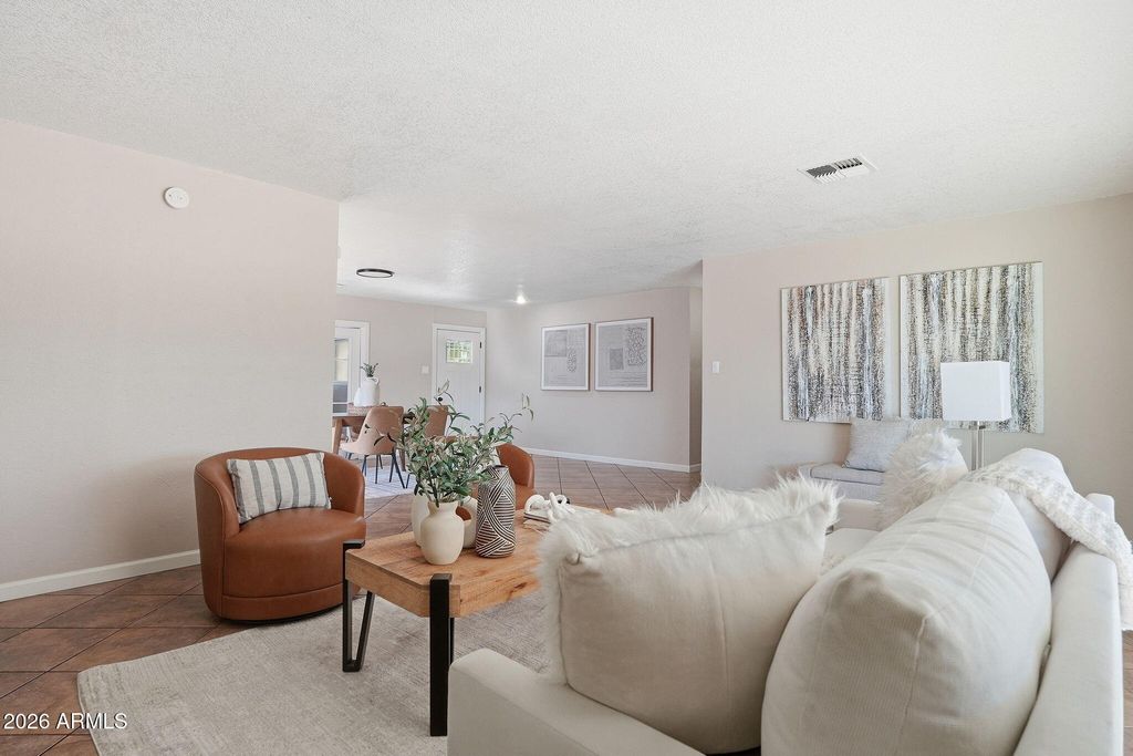 6425 W ROSE Lane, Glendale, AZ 85301 — photo 5
