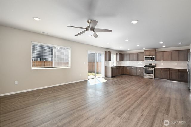 30044 219th Place SE, Covington, WA 98042