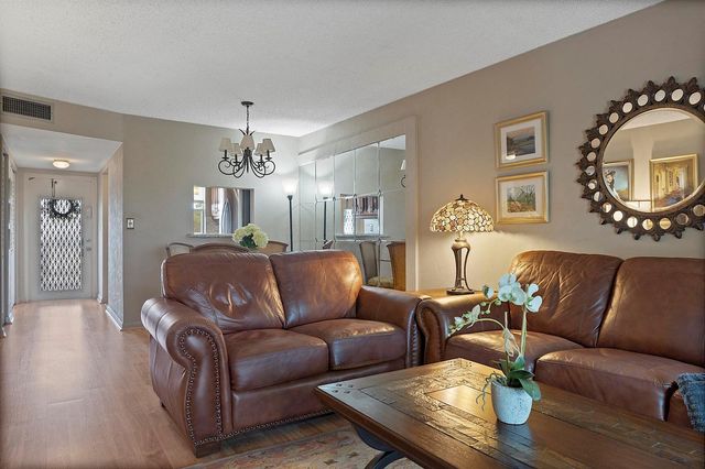 9370 Sunrise Lakes Boulevard 304, Sunrise, FL 33322