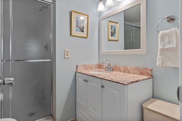 9370 Sunrise Lakes Boulevard 304, Sunrise, FL 33322
