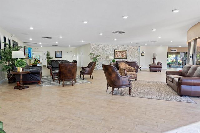 9370 Sunrise Lakes Boulevard 304, Sunrise, FL 33322