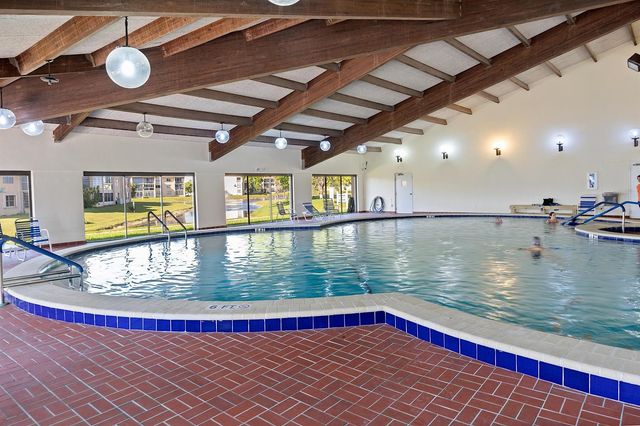 9370 Sunrise Lakes Boulevard 304, Sunrise, FL 33322