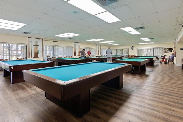 9370 Sunrise Lakes Boulevard 304, Sunrise, FL 33322