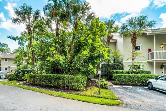 11863 Wimbledon Circle 444, Wellington, FL 33414