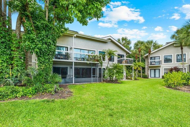 11863 Wimbledon Circle 444, Wellington, FL 33414