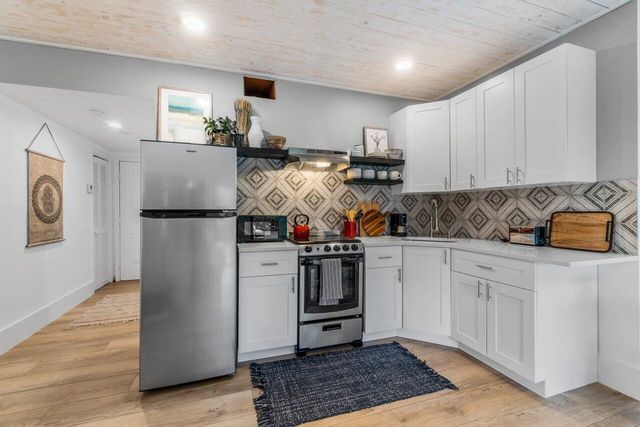 11863 Wimbledon Circle 444, Wellington, FL 33414