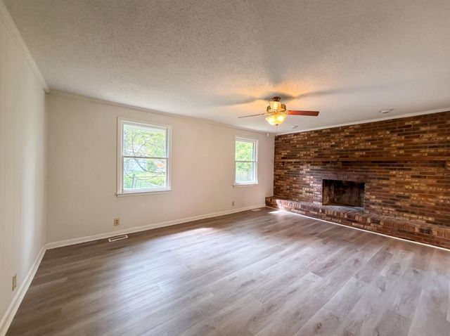 102 Lakewood Cir, Smyrna, TN 37167