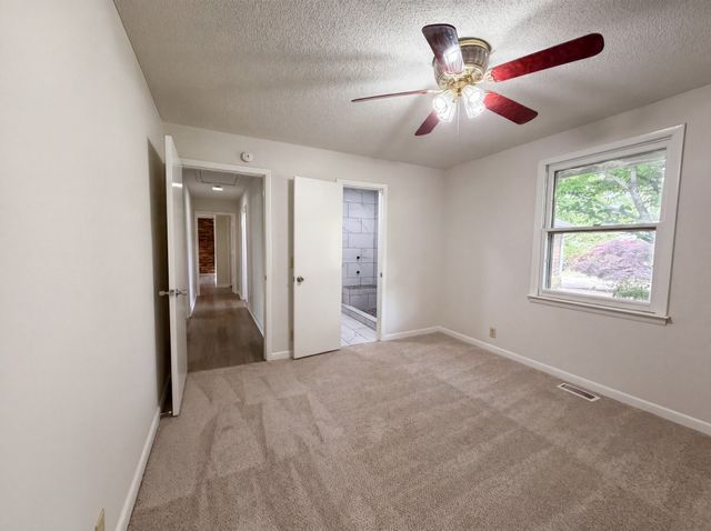 102 Lakewood Cir, Smyrna, TN 37167