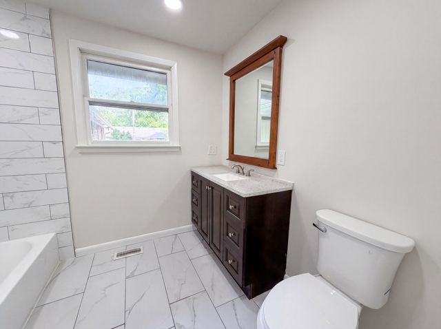 102 Lakewood Cir, Smyrna, TN 37167