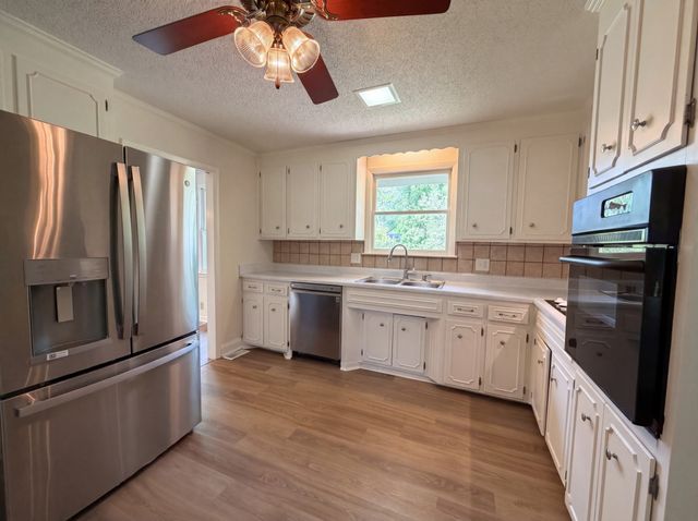 102 Lakewood Cir, Smyrna, TN 37167
