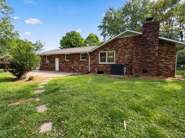 102 Lakewood Cir, Smyrna, TN 37167